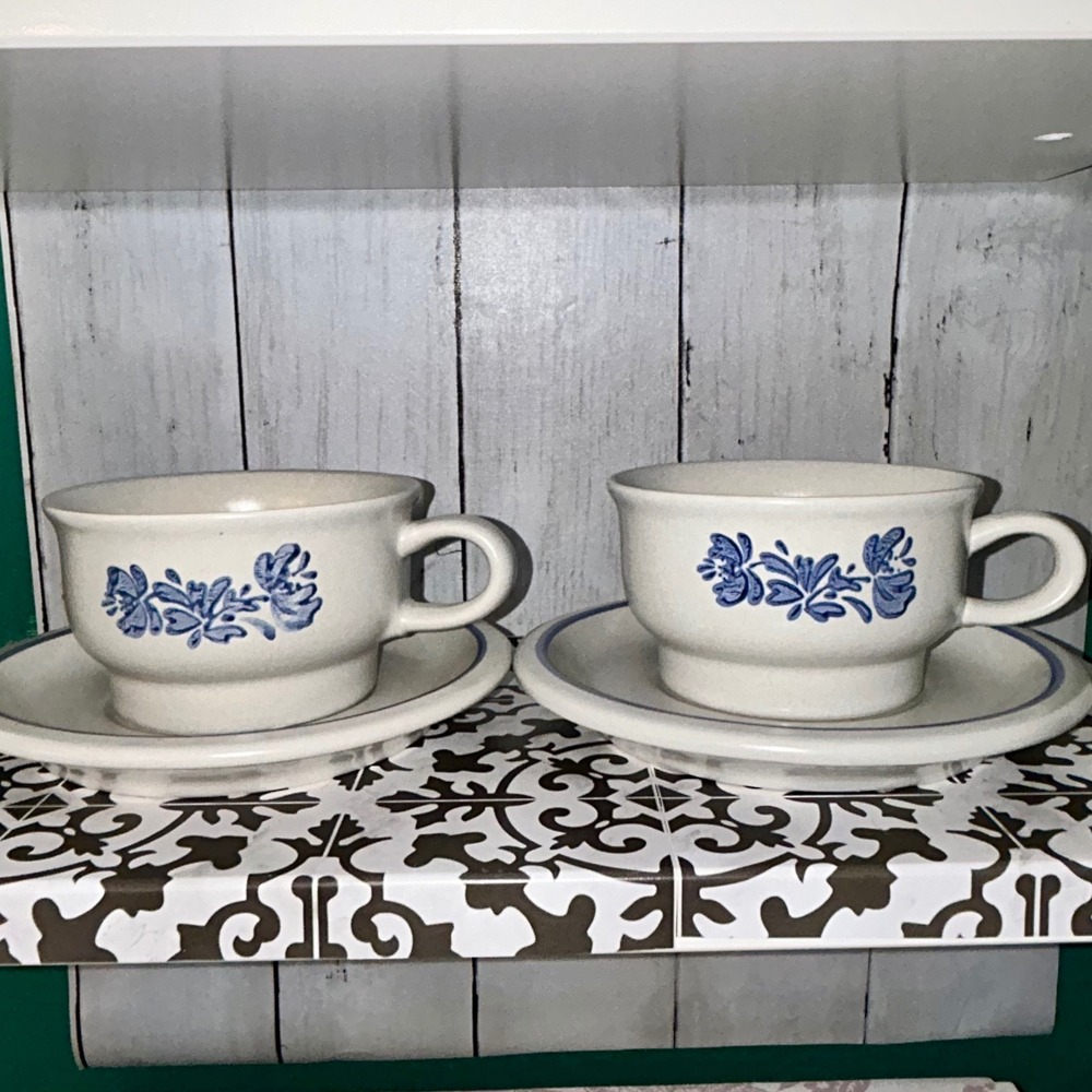 Pfaltzgraff Yorktowne Tea Cup and Saucer Set of 2 Blue Floral Vintage Stoneware